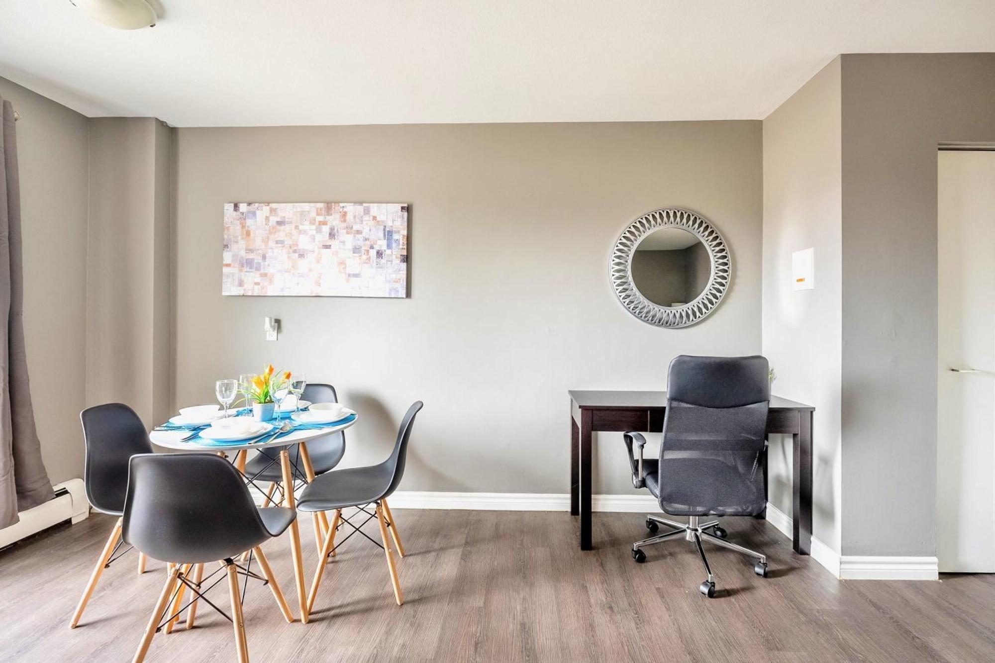 Newly Renovated 2Br Unit In Glenview West Lägenhet Hamilton Exteriör bild