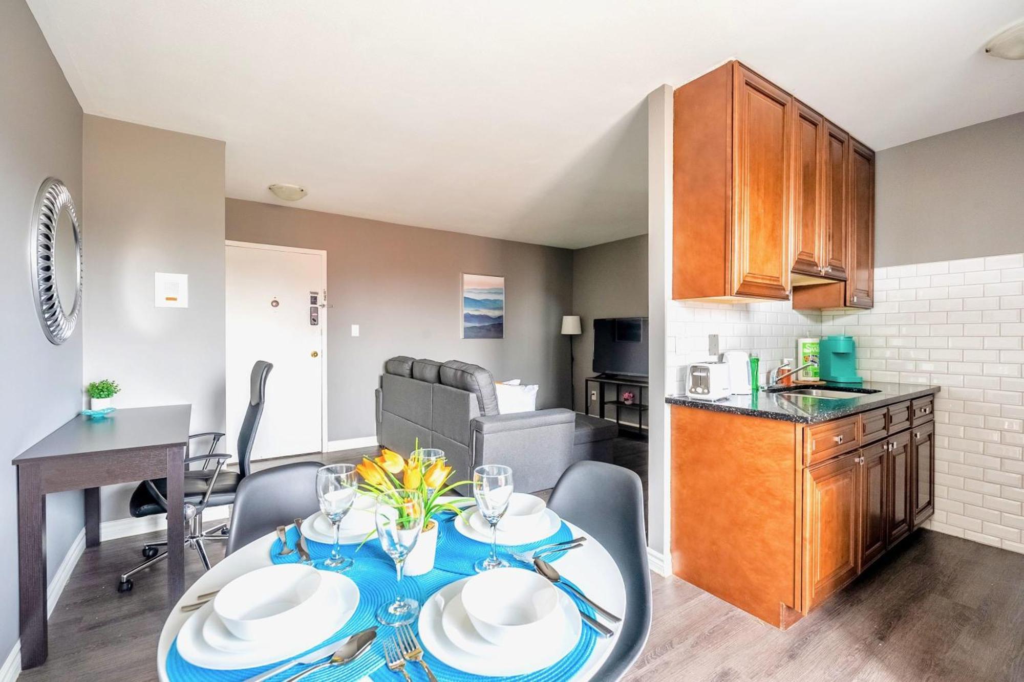 Newly Renovated 2Br Unit In Glenview West Lägenhet Hamilton Exteriör bild